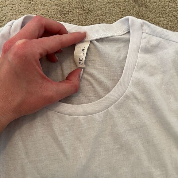 Bella Tank White New Fits like Small - Picture 2 of 3